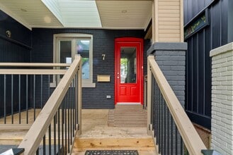 7 Norway Ave in Toronto, ON - Building Photo - Building Photo