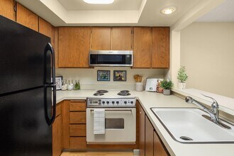 9504 Ravenna Ave NE in Seattle, WA - Building Photo - Building Photo