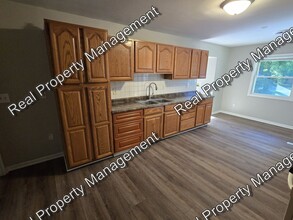 7707 W Taft St in Merrillville, IN - Building Photo - Building Photo