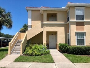 1195 Villagio Cir in Sarasota, FL - Building Photo - Building Photo
