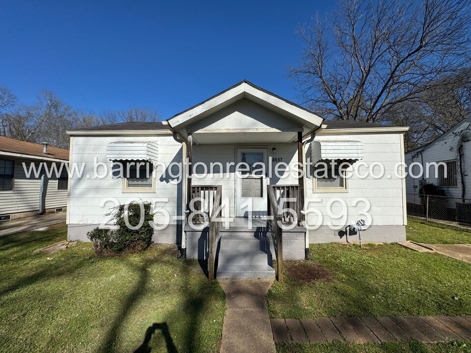 4517 Hillman Dr SW in Birmingham, AL - Building Photo