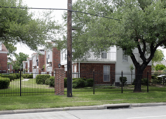 Farmington in Katy, TX - Foto de edificio - Building Photo