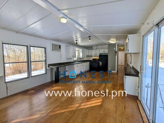 9 Lexi Ln in Gardiner, ME - Building Photo - Building Photo