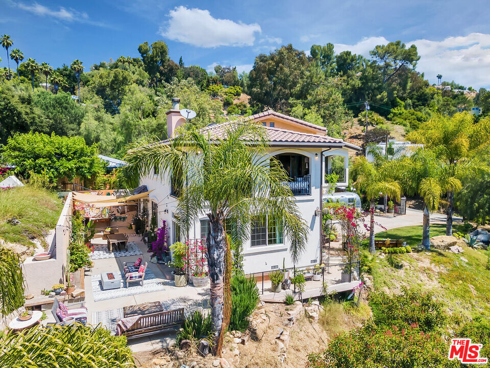 2529 Topanga Skyline Dr in Topanga, CA - Building Photo