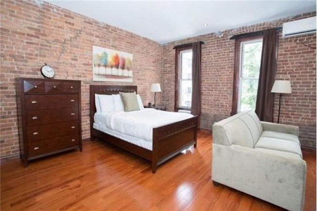 351 W 46th St-Unit -#S3 in New York, NY - Building Photo - Building Photo