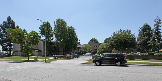 Verner Villa Apartments in Pico Rivera, CA - Building Photo - Building Photo