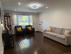 37 Carpenter Ave in Mt Kisco, NY - Building Photo - Building Photo