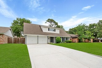 14527 Duncannon Dr in Houston, TX - Building Photo - Building Photo