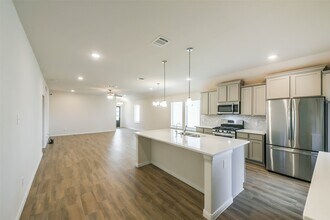 1242 Mariquita Ln in Arcola, TX - Building Photo - Building Photo