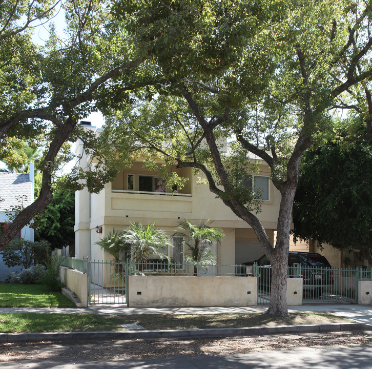 472 E San Jose Ave in Burbank, CA - Foto de edificio