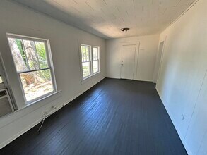 209 Griffith Ave E in Crestview, FL - Building Photo - Building Photo