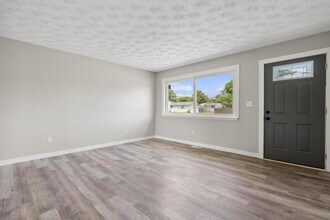 1311 Liscum Dr in Dayton, OH - Building Photo - Building Photo