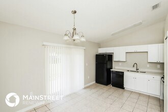 250 Bayshore Ave NW in Palm Bay, FL - Building Photo - Building Photo