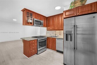 3265 Virginia St in Miami, FL - Building Photo - Building Photo