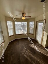 1805 E Overland Rd in Meridian, ID - Building Photo - Building Photo