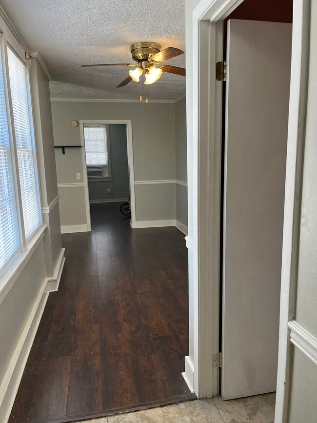 1202 Adams St, Unit No 2 in Vicksburg, MS - Building Photo - Building Photo