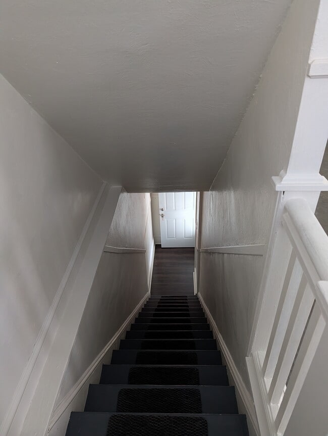 319 W 11th St, Unit 319 half in Hazleton, PA - Building Photo - Building Photo