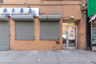 753 E Fifth St in New York, NY - Building Photo - Building Photo