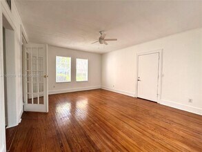 756 Meridian Ave in Miami Beach, FL - Building Photo - Building Photo