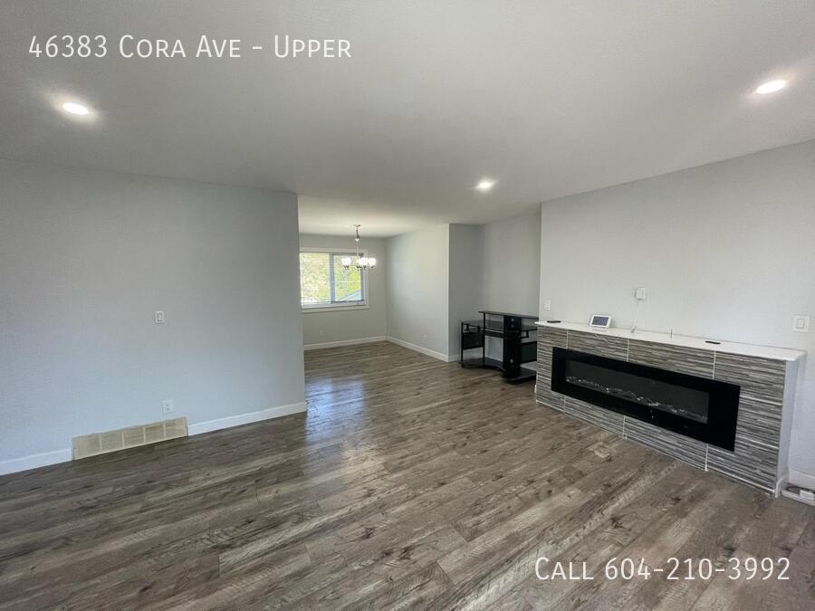 46383 Cora Ave in Chilliwack, BC - Building Photo