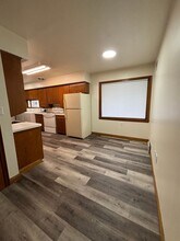 12 University Ave W in Minot, ND - Building Photo - Building Photo