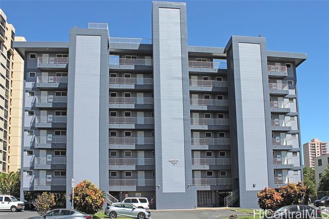 955 Ala Lilikoi St in Honolulu, HI - Building Photo
