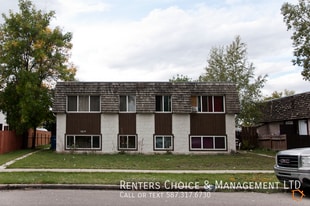 2 Bedroom, Cat Friendly, Laundry In Unit in Lethbridge, AB - Building Photo