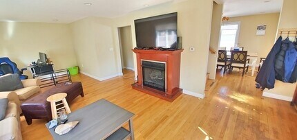 37 Bradshaw St in Watertown, MA - Building Photo - Building Photo