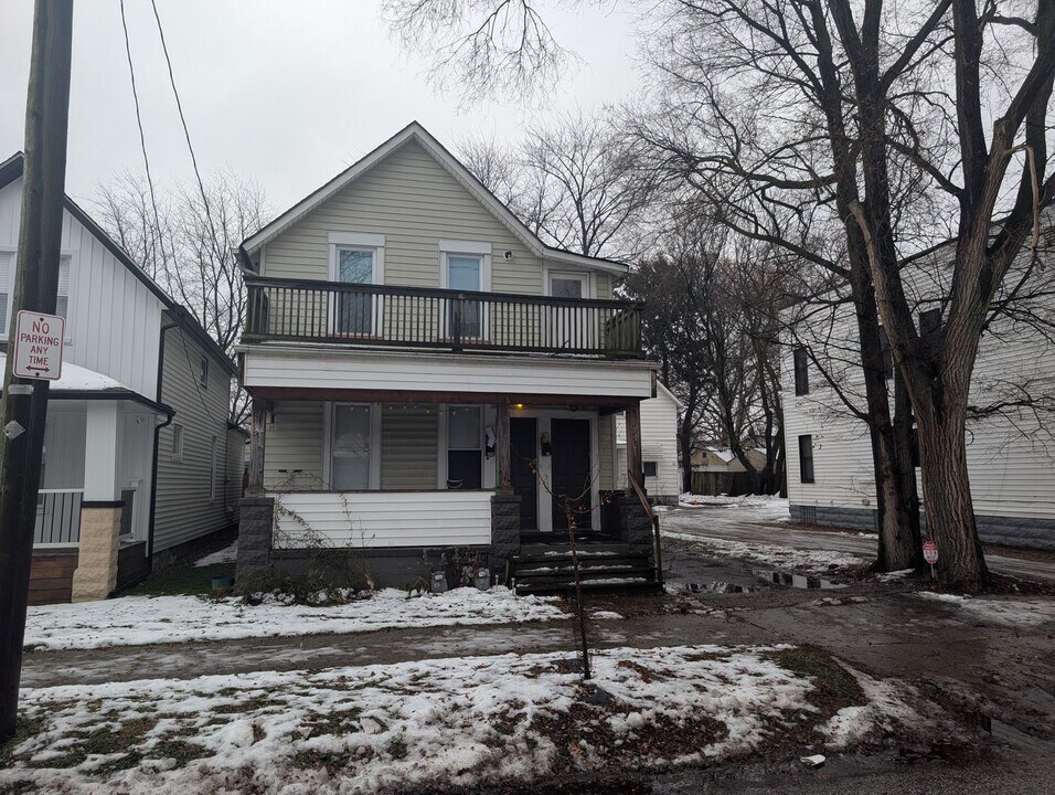 1955 W 58th St in Cleveland, OH - Building Photo