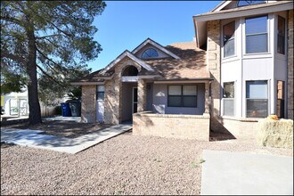 813 Knorr Pl in El Paso, TX - Building Photo - Building Photo