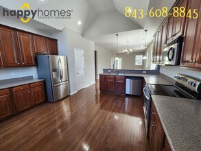 125 Winding River Dr in Johns Island, SC - Building Photo - Building Photo