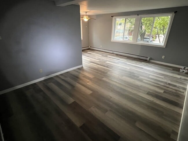 property at 1129 Catalpa Cir
