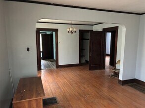 853 N College St in Decatur, IL - Building Photo - Building Photo