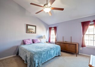 43036 Demerrit St in Chantilly, VA - Building Photo - Building Photo