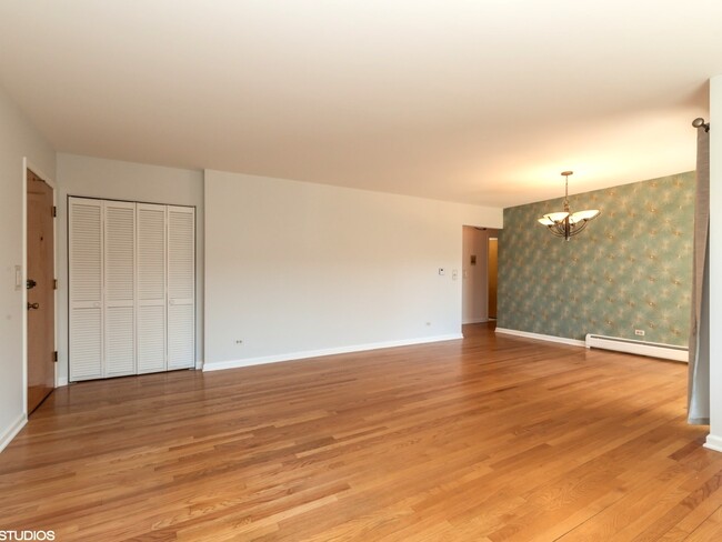 3552 N Oleander Ave in Chicago, IL - Foto de edificio - Building Photo