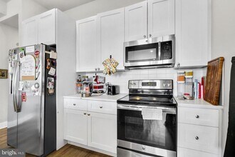 5017 Baltimore Ave in Philadelphia, PA - Building Photo - Building Photo