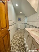 34 Summer St, Unit 2 in Somerville, MA - Foto de edificio - Building Photo