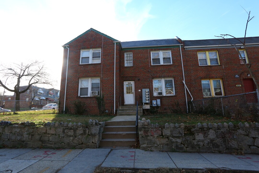 1849 M St NE in Washington, DC - Building Photo