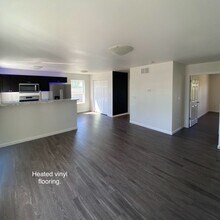4645 W Amanda Dr in Wasilla, AK - Building Photo - Building Photo