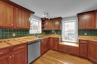 22 School St in Southbridge, MA - Building Photo - Building Photo