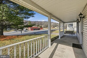 37127 Butts Ln in Purcellville, VA - Building Photo - Building Photo