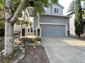 321 NE 66th Ave in Hillsboro, OR - Building Photo