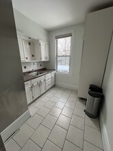 60 E 235th St, Unit WOODLAWN HEIGHTS in Bronx, NY - Building Photo - Building Photo