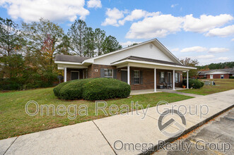 Ridge View Apartments in Columbiana, AL - Building Photo - Building Photo