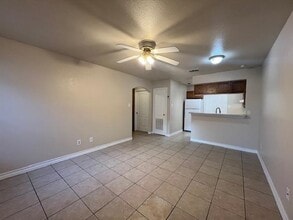 3006 E Stewart St in Laredo, TX - Building Photo - Building Photo