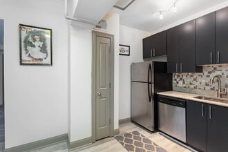 511 S Bond St, Unit 106 in Baltimore, MD - Building Photo - Building Photo