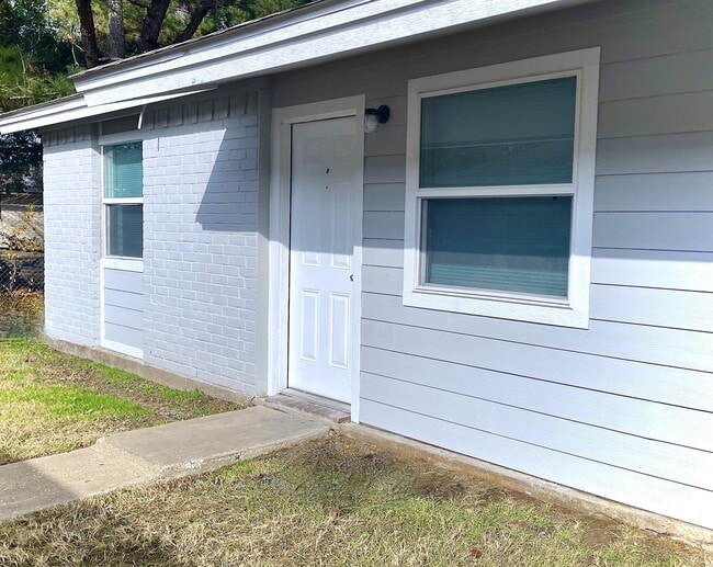 property at 1906 Finfeather Rd