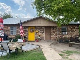 101 Effie Ln in Weatherford, TX - Building Photo