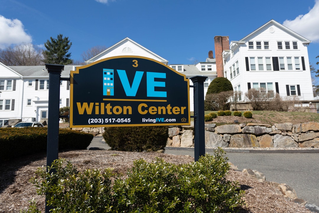 The IVE at Wilton Center in Wilton, CT - Foto de edificio