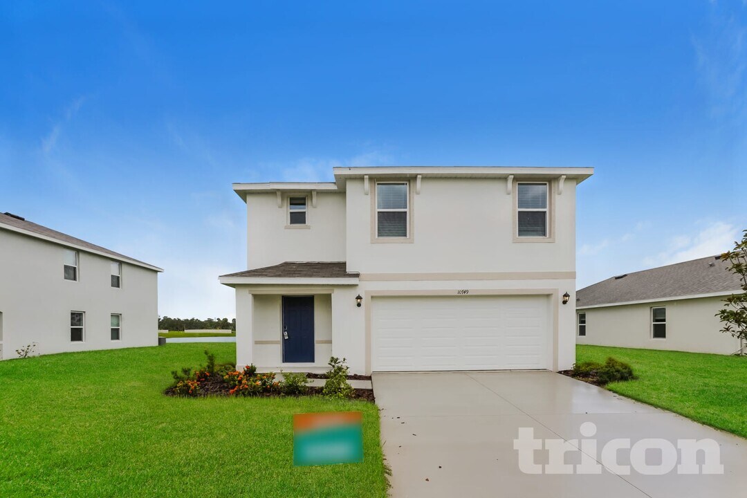 10749 Hidden Banks Gln in Parrish, FL - Building Photo